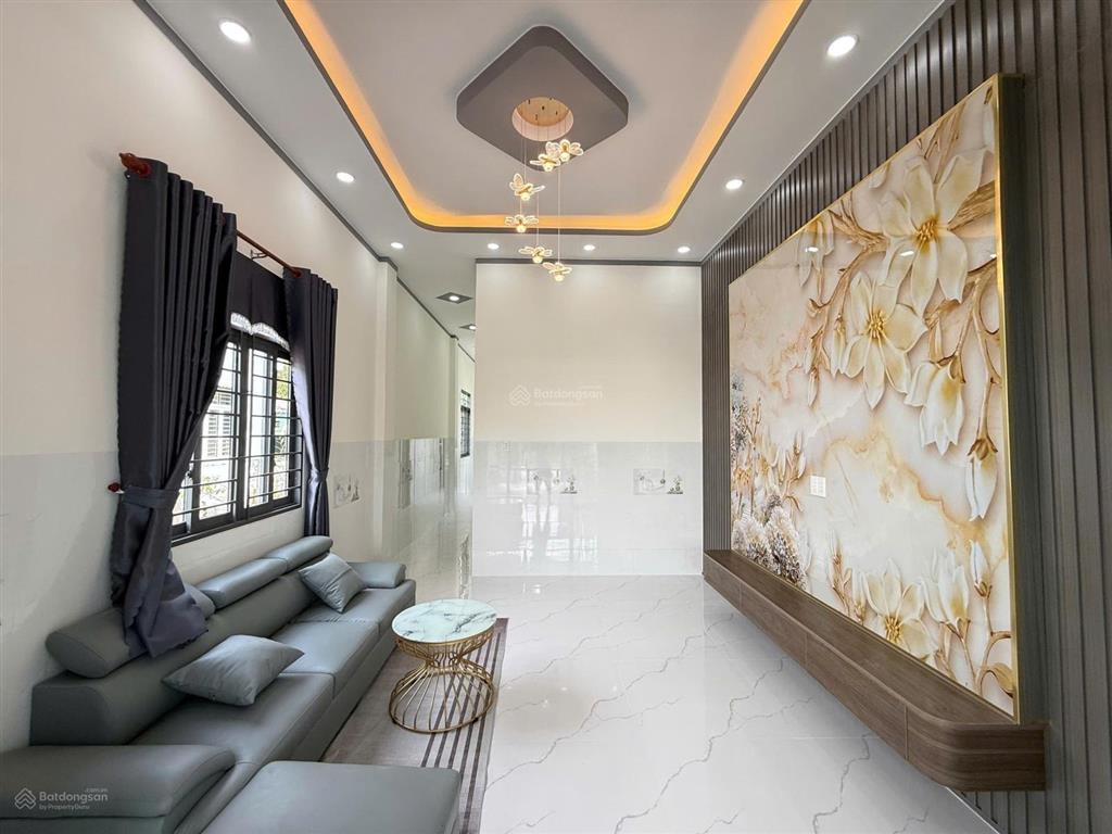 Chính chủ bán nhà cấp 4 để xoay vốn làm ăn  gần chợ cầu xáng bình chánh 800 triệu