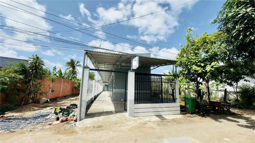 Chủ kẹt tiền cần bán dãy trọ 8 phòng  giáp gần kcn tân tạo  giá 1 tỷ 100tr