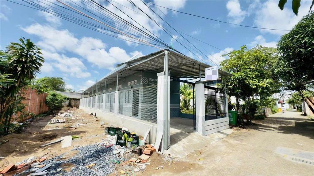 Chủ kẹt tiền cần bán dãy trọ 8 phòng  giáp gần kcn tân tạo  giá 1 tỷ 100tr