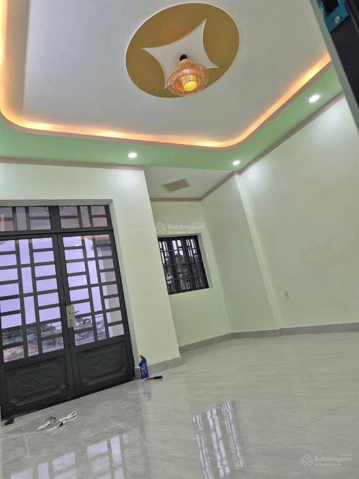 Bán nhà mái thái mặt tiền hướng ra chợ phú lạc bình chánh (5x17m)