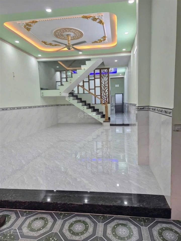 Bán nhà mái thái mặt tiền hướng ra chợ phú lạc bình chánh (5x17m)