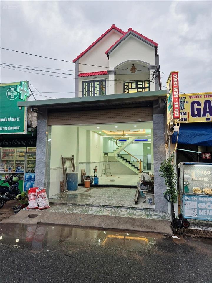 Bán nhà mái thái mặt tiền hướng ra chợ phú lạc bình chánh (5x17m)