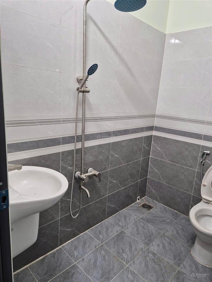 Bán nhà mái thái mặt tiền hướng ra chợ phú lạc bình chánh (5x17m)