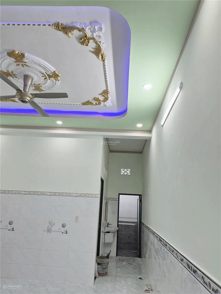 Bán nhà mái thái mặt tiền hướng ra chợ phú lạc bình chánh (5x17m)