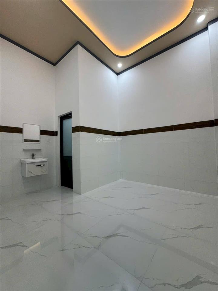 Gia đình cần bán thanh lý nhà cấp 4  gần chợ thuận đạt bình chánh giá 790 triệu