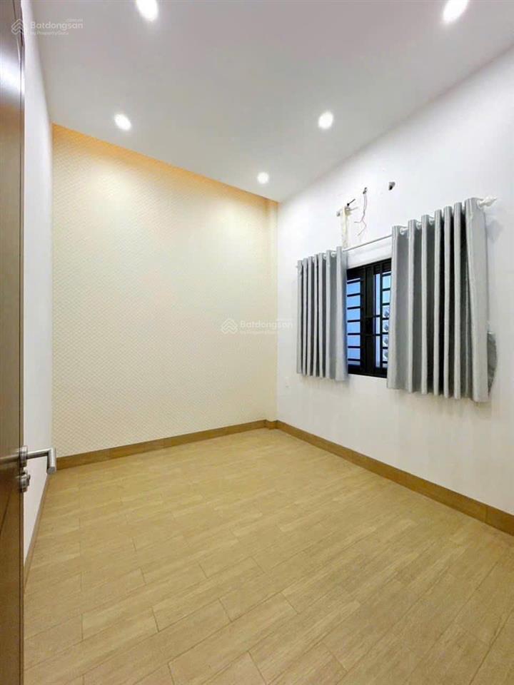 Thanh lý nhà 1 trệt 1 lầu (5x19m) gần chợ tạm bình hưng bình chánh giá 1 tỷ 050 triệu