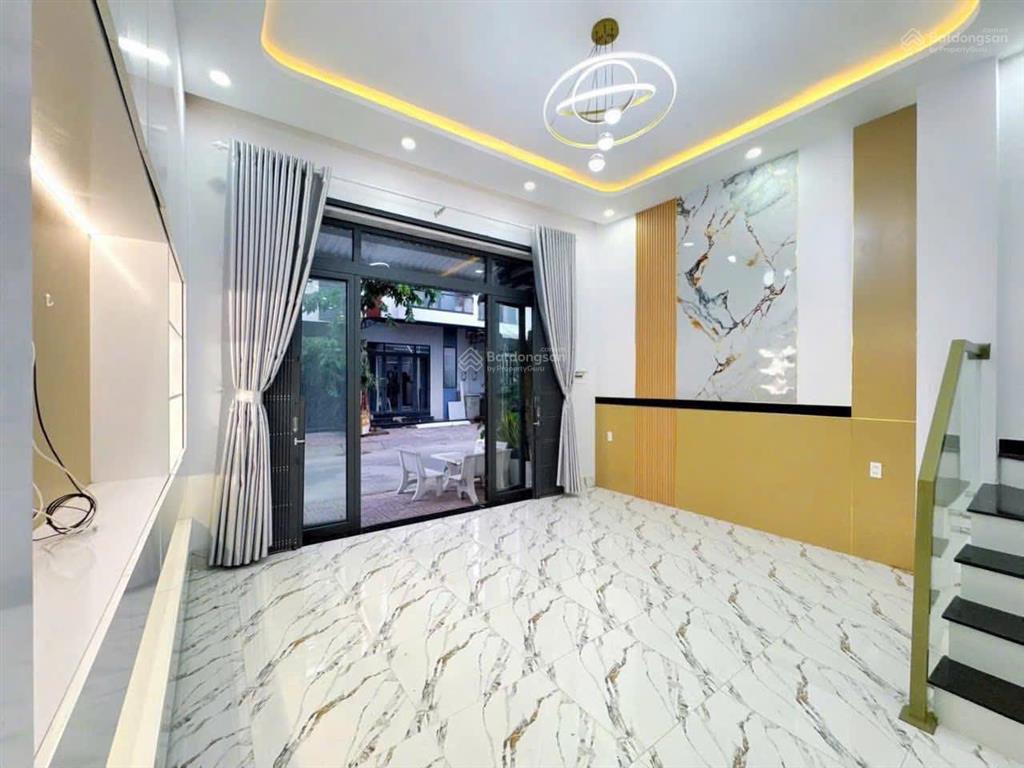 Thanh lý nhà 1 trệt 1 lầu (5x19m) gần chợ tạm bình hưng bình chánh giá 1 tỷ 050 triệu