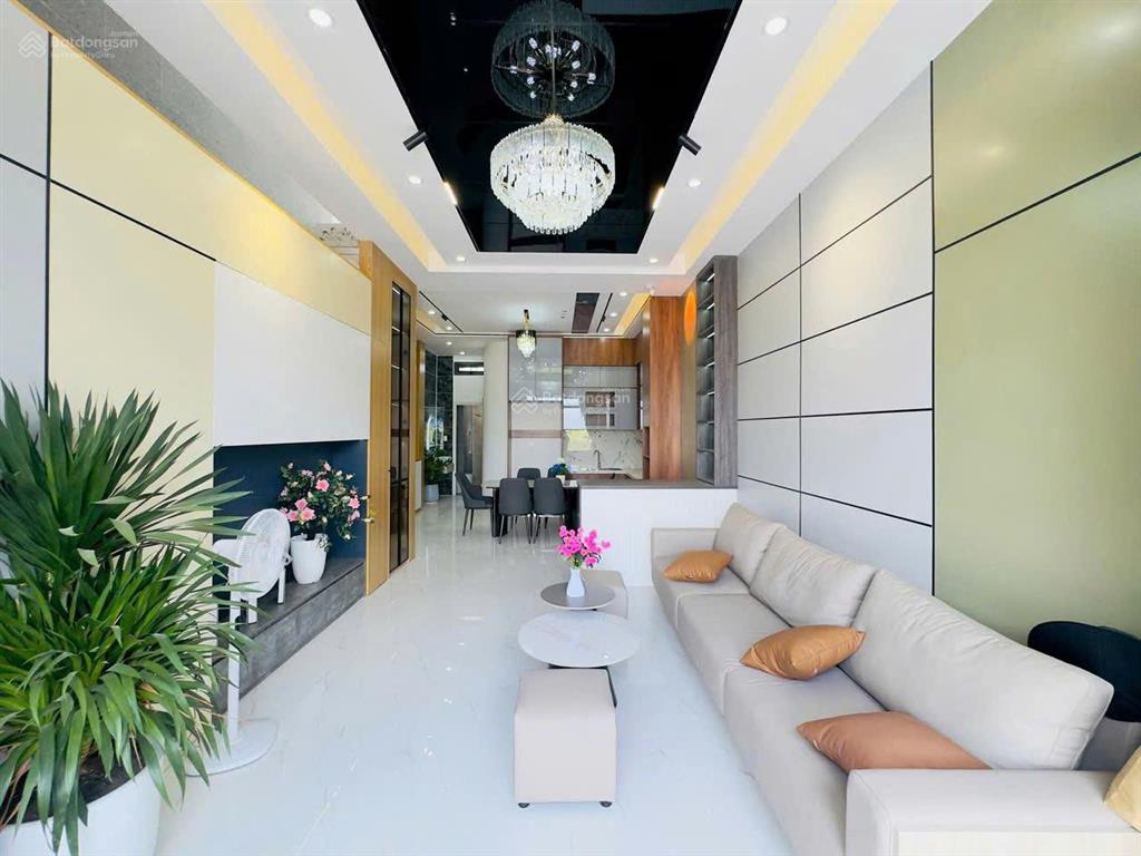Chính chủ bán nhà 1 trệt 1 lầu mặt tiền hướng ra chợ bờ ngựa giá thỏa thuận