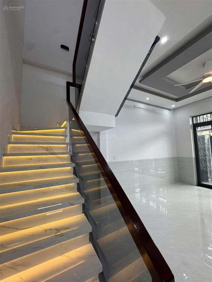 Chính chủ cần thanh lý nhà 1 trệt 1 lầu siêu đẹp ngay kdc gia hòa  gần bến xe quận 8 !