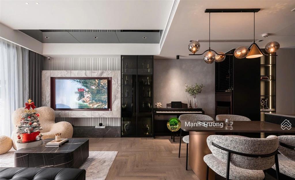 Bán gấp căn 2 phòng ngủ dt 62m2. sổ đỏ toà b9 đại kim đầy đủ nội thất giá 4,55 tỷ có thương lượng