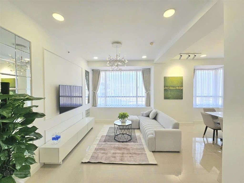 Cắt lỗ, chỉ 6,3 tỷ có ngay căn 2pn 76m tại sunrise city  quận 7  có sổ. xem nhà gọi 0909 982 ***