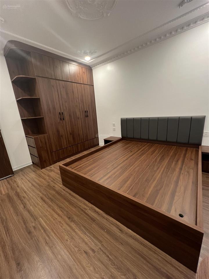 Bán gấp căn hộ 98,6m toà river 3 phòng ngủ ,vị trí căn góc toà nhà ,view sông giá5,9tỷ .