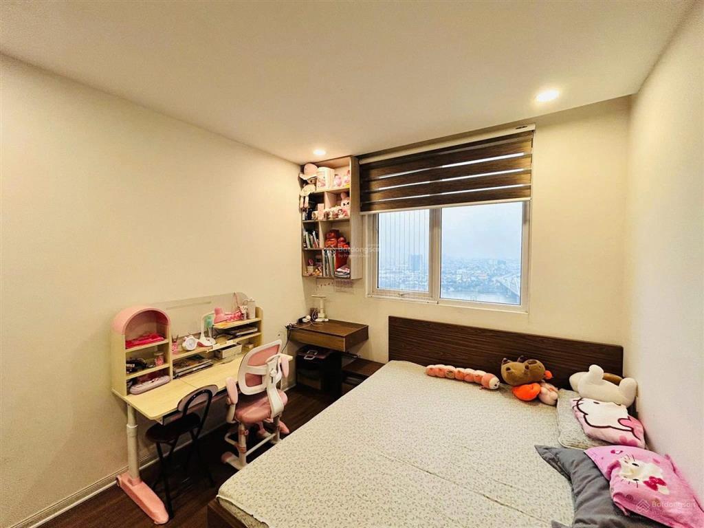 Bán căn 2pn2wc đông nam view sông giá 4ty3 toà river vip nhất dự án full đồ