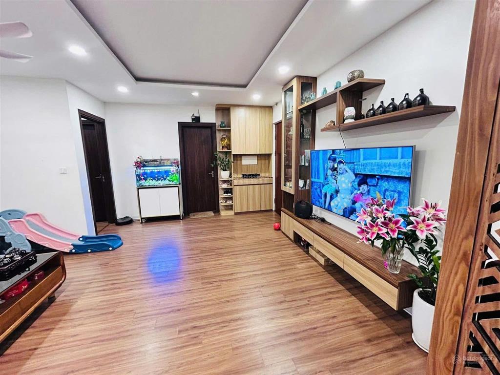 Bán căn 2pn2wc đông nam view sông giá 4ty3 toà river vip nhất dự án full đồ