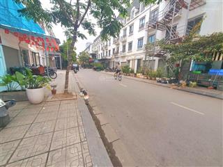 Cần bán gấp liền kề lacasta trung tâm khu đô thị văn phú diện tích 80m mt 5m giá 21 tỷ