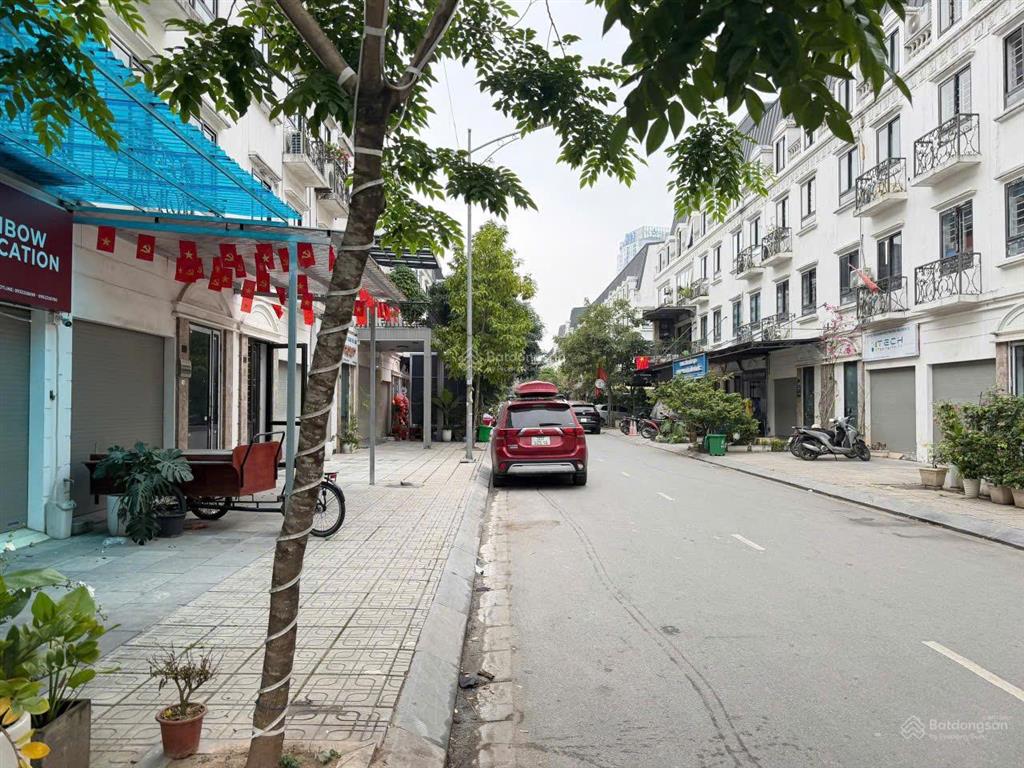 Chủ nhà giảm chào 2 tỷ nhà liền kề la casta 73m mt 5m giá 21 tỷ