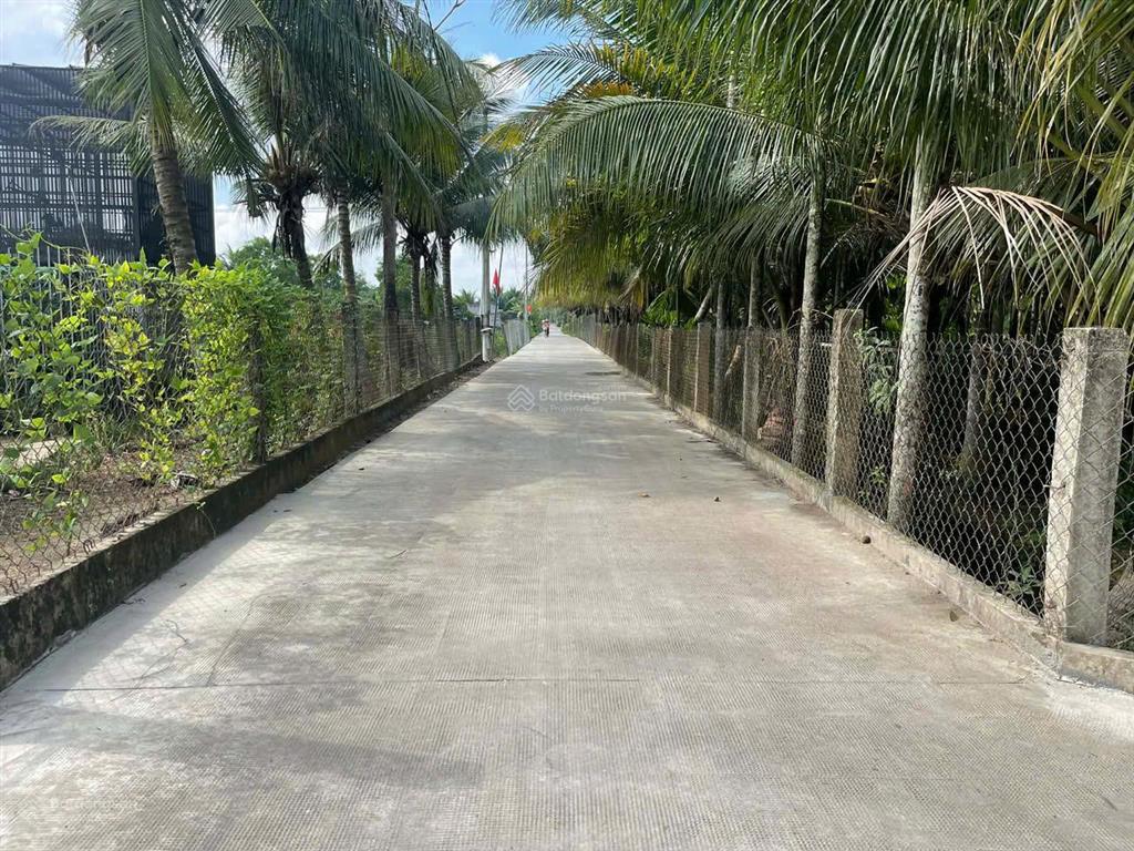 Chỉ 700tr có ngay lô đất 5x20 ngay mặt đường bê tông 8m 0938 192 ***