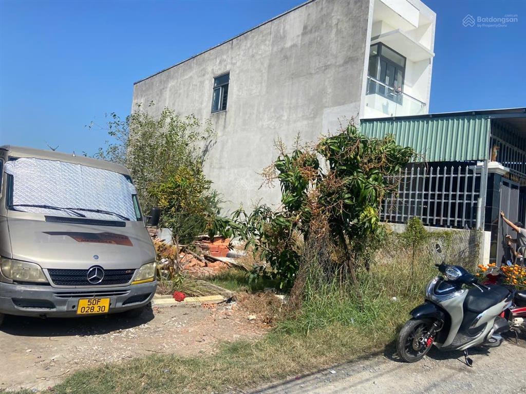 Chính chủ cần bán nhanh lô đất ngay cv võ văn tần để lấy tiền xây nhà 120m2 giá bán 820 triệu