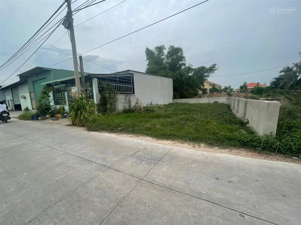 Bán gấp lô đất đẹp đường betong ngay óc eo 8x15m thị trấn đức hoà giá 1.9 tỷ