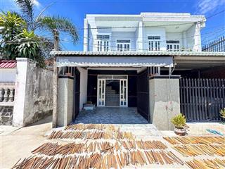 Chính chủ cần bán nhà ngay tt đức hoà 1/ tl 825 đường bêtong 5m 4,5x20 giá bán 2,2 tỷ