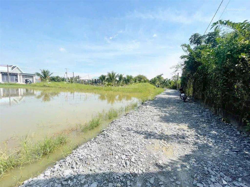 Cần bán gấp lô đất đẹp ấp 5 đức hoà đông hợp xây nhà trọ hay nhà vườn full thổ giá 3,3 tỷ 746m2