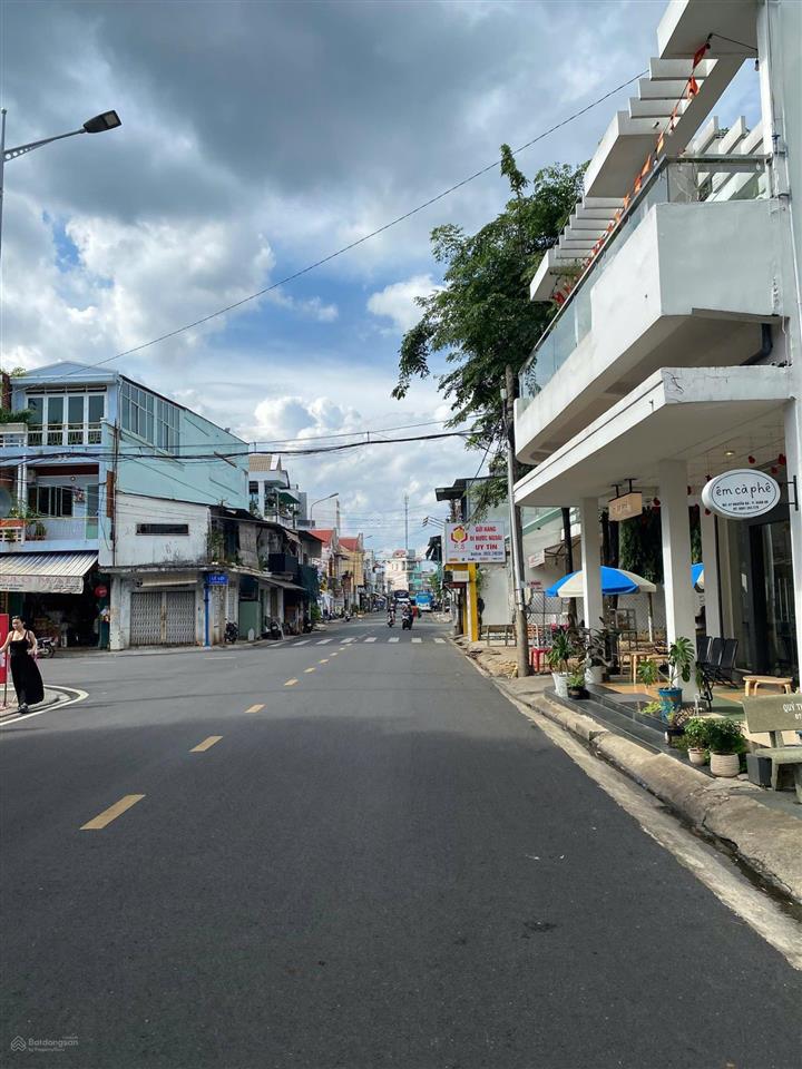 Chính chủ cần bán nhà mặt tiền đường nhựa nguyễn trường tộ