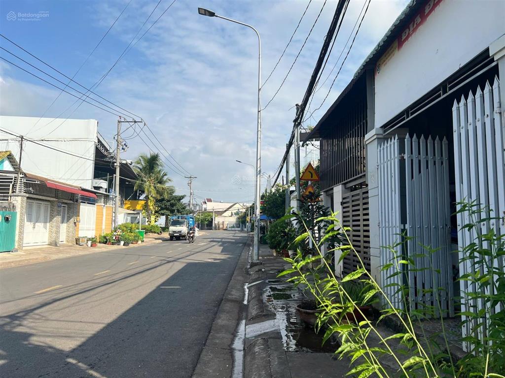 Mặt tiền đường nhựa bình lộc tp long khánh