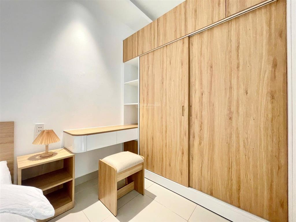 Cho thuê căn hộ dịch vụ cao cấp mặt tiền lê văn sỹ 35m² có ban công full nội thất