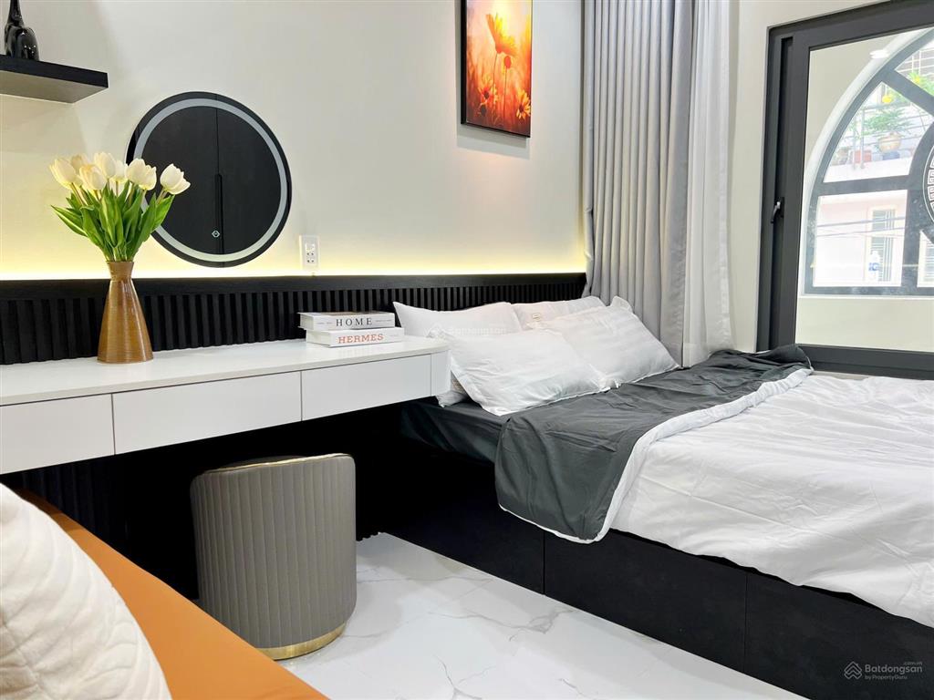 Căn hộ dịch vụ 30m2  studio cửa sổ thoáng  full nội thất  cmt8