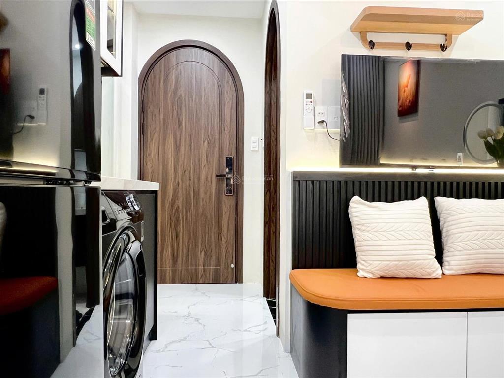 Căn hộ dịch vụ 30m2  studio cửa sổ thoáng  full nội thất  cmt8