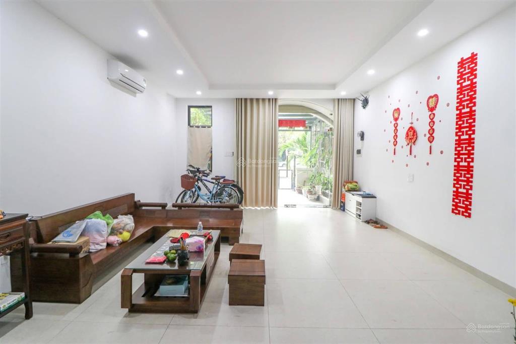 Cho thuê nhà mặt tiền trần văn đang  68m2  3 phòng  20tr/tháng