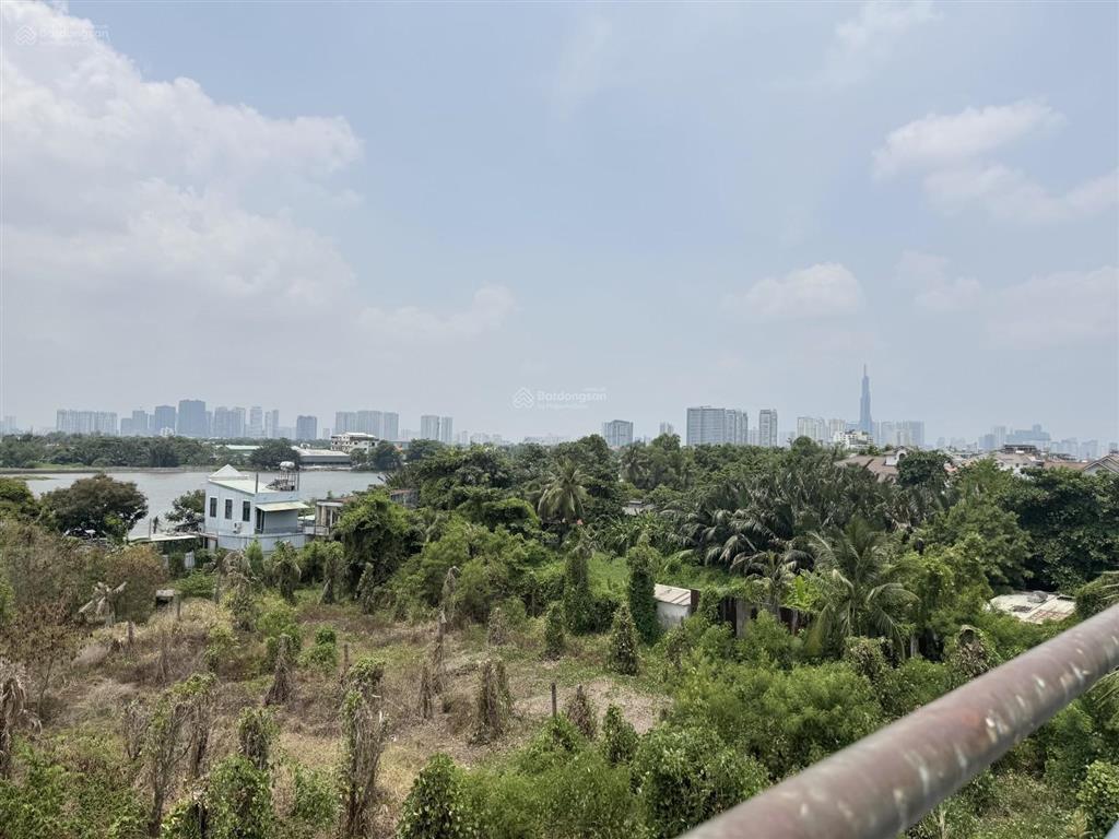 Biệt thự vườn ven sông sài gòn  dt 886m2 full thổ cư  nở hậu 3 tầng, 5pn