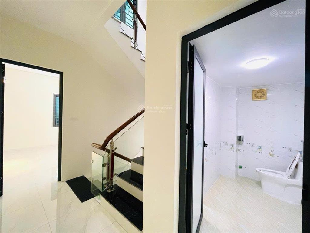 Nhà mới ở luôn tại vương thừa vũ, 60m2, xây 4 tầng giá chào 14,8 tỷ than xuân