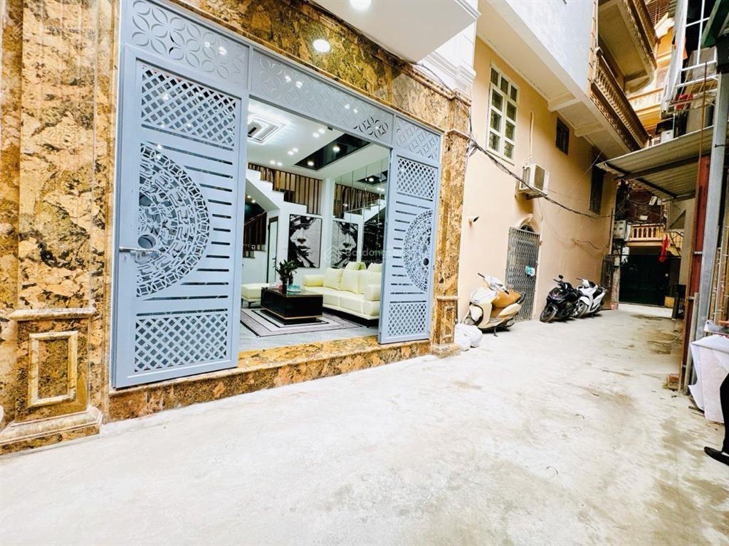 Bán nhà mới ở luôn phố vương thừa vũ 45m2, xây 5 tầng giá 12,5 tỷ thanh xuân