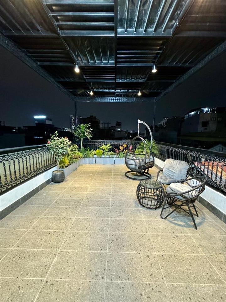 Bán nhà mới ở luôn phố vương thừa vũ 45m2, xây 5 tầng giá 12,5 tỷ thanh xuân
