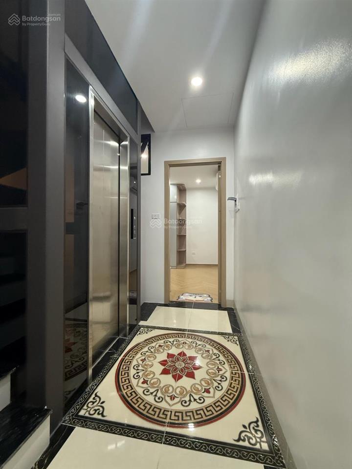 Nhà xây mới ngã tư sở 46m2, xây 6 tầng, thang máy, giá chào bán 13,9 tỷ