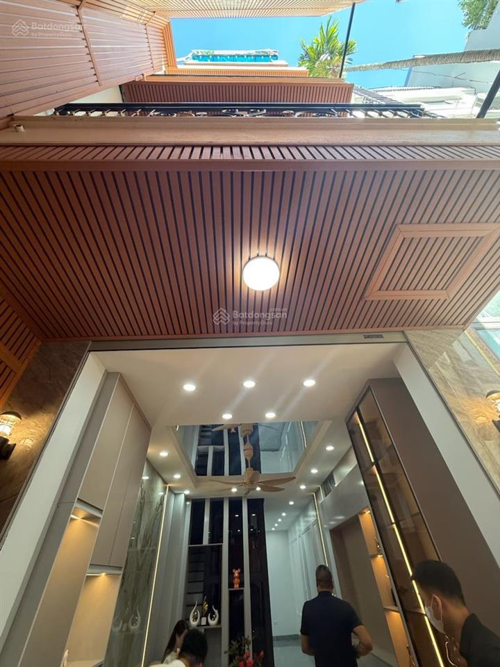 Nhà xây mới ngã tư sở 46m2, xây 6 tầng, thang máy, giá chào bán 13,9 tỷ
