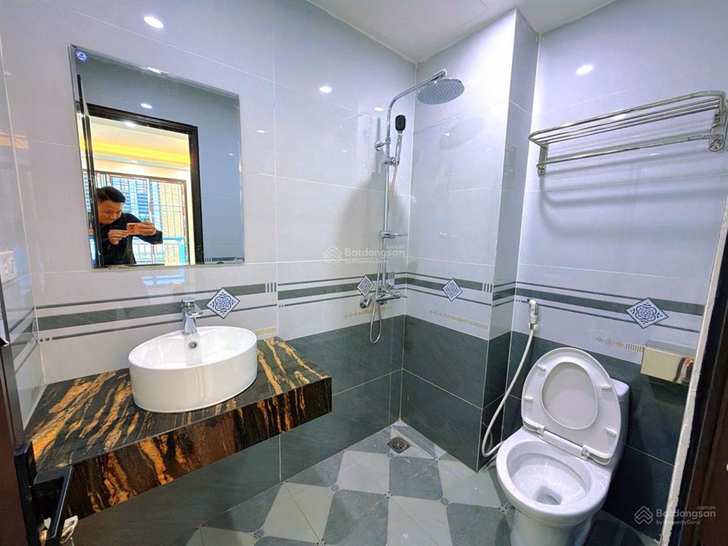 Bán nhà đường lê văn lương 46m2 xây 6 tầng thang máy 13,7 tỷ thanh xuân