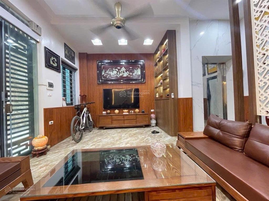 Phố vũ tông phan thanh xuân 38m2 xây 6 tầng thang máy 10,5 tỷ