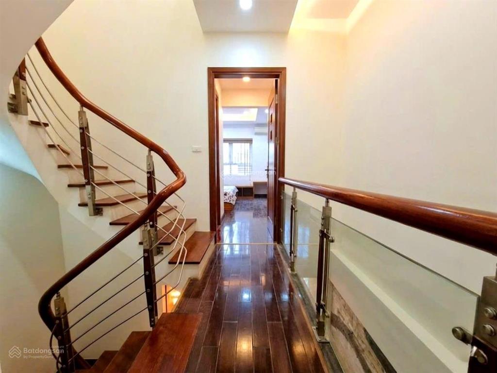 Bán nhà phố trung kính 50m2 xây 5 tầng giá 13,5 tỷ cầu giấy