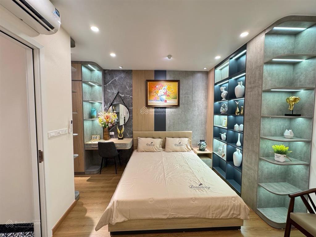 Bán nhà ngã tư sở 45m2 xây 5 tầng đầy đủ nội thất 10,5 tỷ thanh xuân