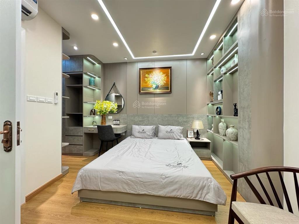 Bán nhà ngã tư sở 45m2 xây 5 tầng đầy đủ nội thất 10,5 tỷ thanh xuân