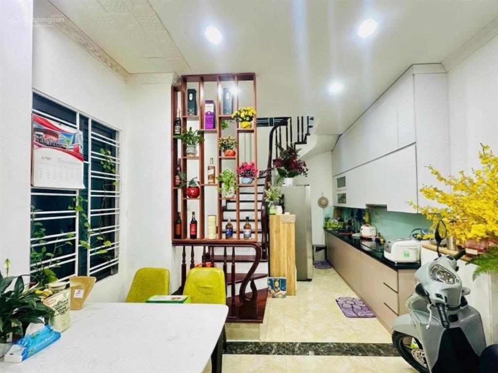 Bán nhà phố tô vĩnh diện 38m2 xây 6 tầng giá 10,3 tỷ thanh xuân