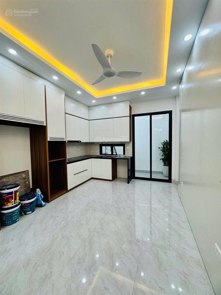 Bán nhà đường nguyễn trãi 70m xây 3 tầng thang máy 9,5 tỷ thanh xuân