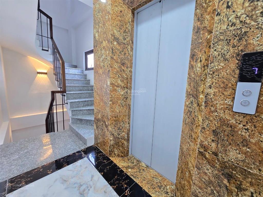 Bán nhà phố hoàng văn thái 46m xây 7 tầng thang máy 13,5 tỷ thanh xuân