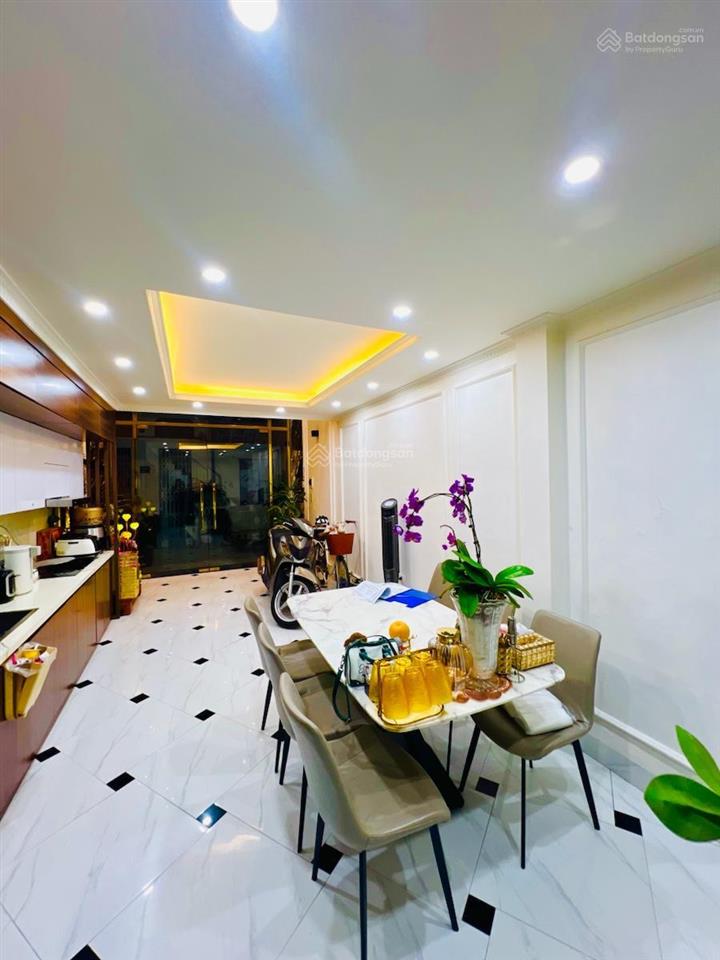 Bán nhà phố cù chính lan thanh xuân 39m xây 6 tầng giá 11,8 tỷ