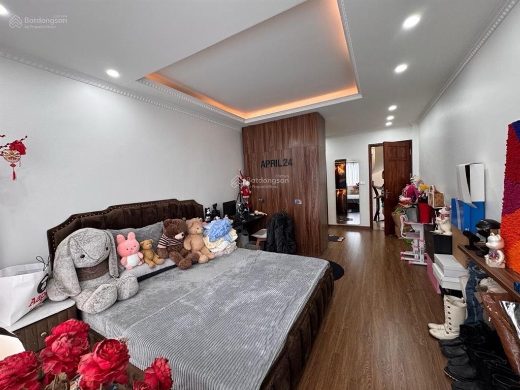 Bán nhà phố cù chính lan thanh xuân 39m xây 6 tầng giá 11,8 tỷ