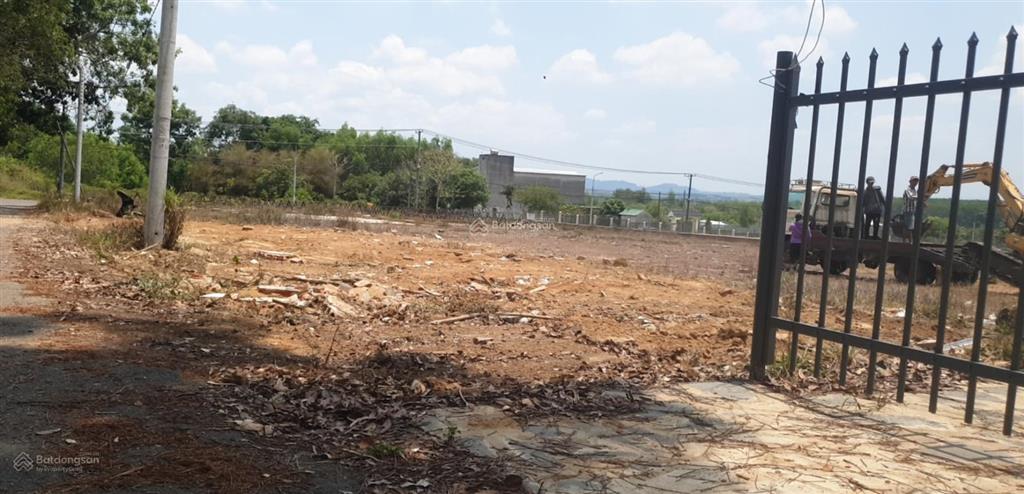 Hiếm đất trung xã la ngà, đường ô tô, kẹt tiền bán nhanh chỉ 350tr dân cư đông đúc