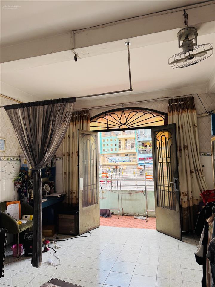 Bán nhà mặt phố 694 hồng bàng, phường 1, quận 11, 24 tỷ vnd, 87m2, 4pn, 2wc, 2 tầng