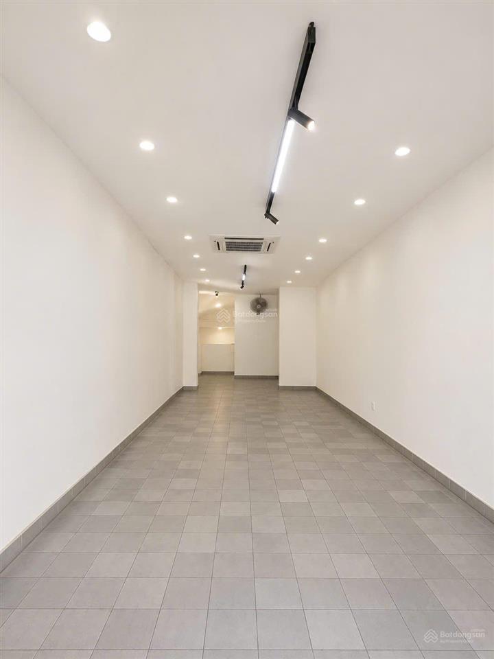 Cho thuê nhà mặt tiền quốc hương, thảo điền, 4pn 4wc, dtsd 400m2, chỉ 90tr/tháng,  0978 316 ***
